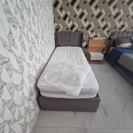 Sirine57 Charming House For 5 Guests Large Private Parking For Cars Vans *