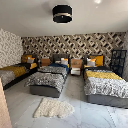 Hébergement de vacances Charming House For 5 People Sirine57 Long