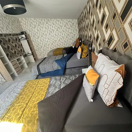 Sirine57 Charming House For 5 Guests Large Private Parking For Cars Vans *