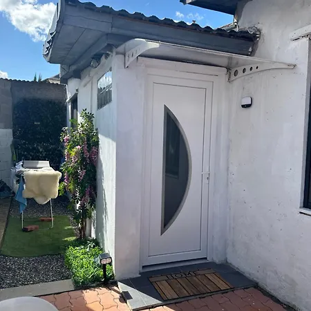 Charming House For 5 People Sirine57 Long Hébergement de vacances