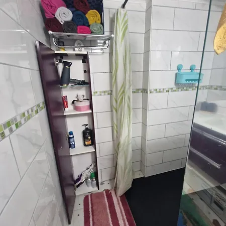 Hébergement de vacances Charming House For 5 People Sirine57 Long