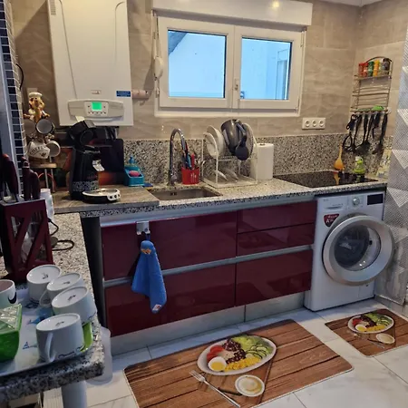Сasa de vacaciones Sirine57 Charming House For 5 Guests Large Private Parking For Cars Vans *