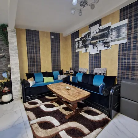 Sirine57 Charming House For 5 Guests Large Private Parking For Cars Vans *