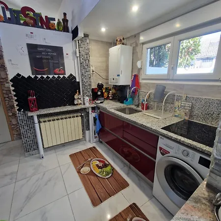 Sirine57 Charming House For 5 Guests Large Private Parking For Cars Vans Feriehus Florange