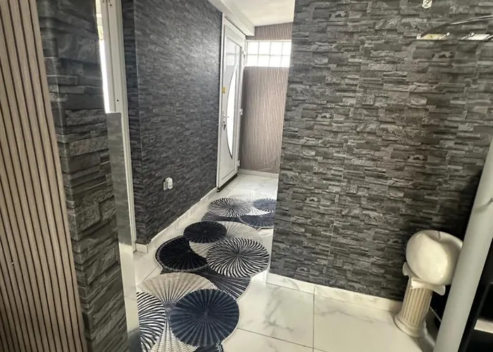 Charming House For 5 People Sirine57 Long