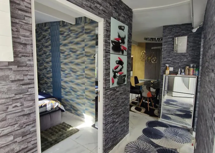 Charming House For 5 People Sirine57 Long *